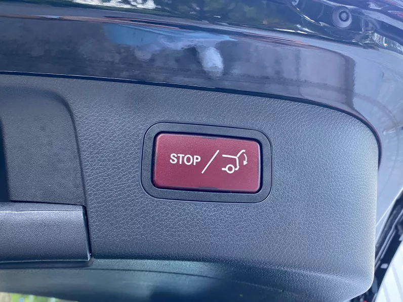 
								Mercedes GLA 180 7G-DCT AMG Line full									