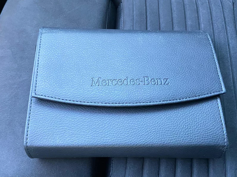 
								Mercedes GLA 180 7G-DCT AMG Line full									