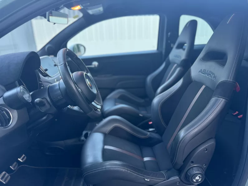 
								ABARTH 500 1.4 16v TJet 695 70 Anivers. full									