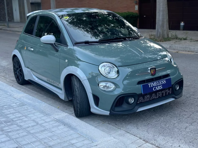 
								ABARTH 500 1.4 16v TJet 695 70 Anivers. full									