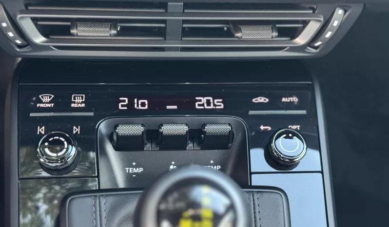 
								PORSCHE 911 GT3 Touring Pack full									