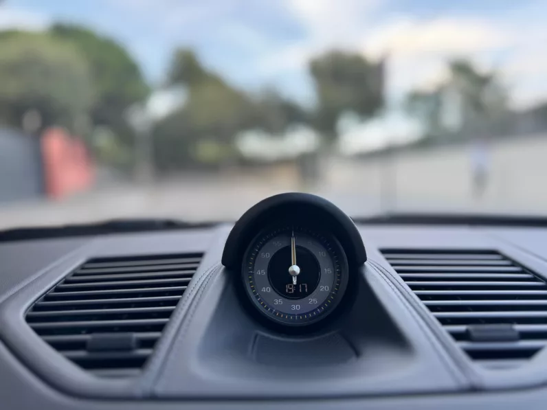 
								PORSCHE 911 GT3 Touring Pack full									