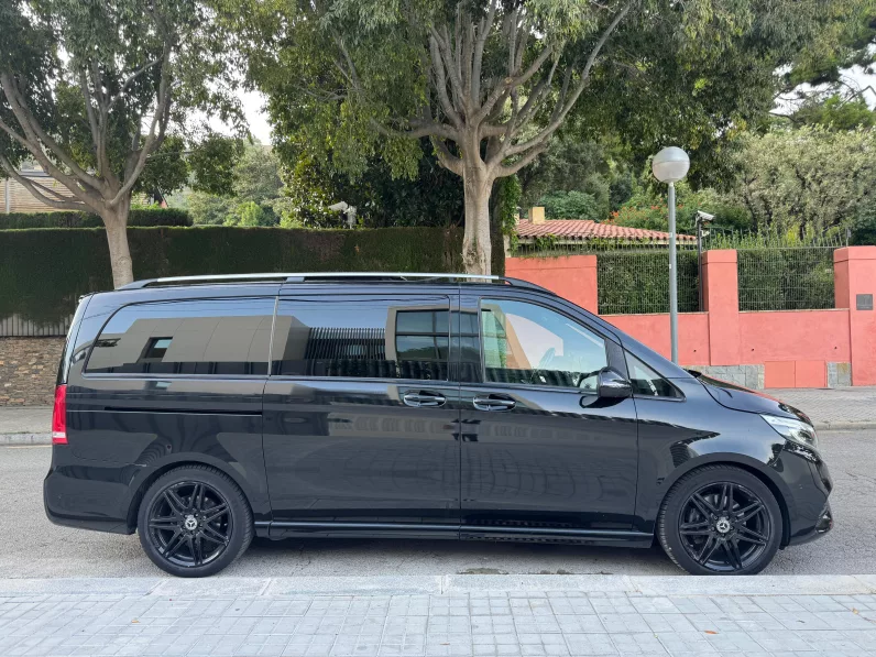 
								Mercedes V300D AMG full									