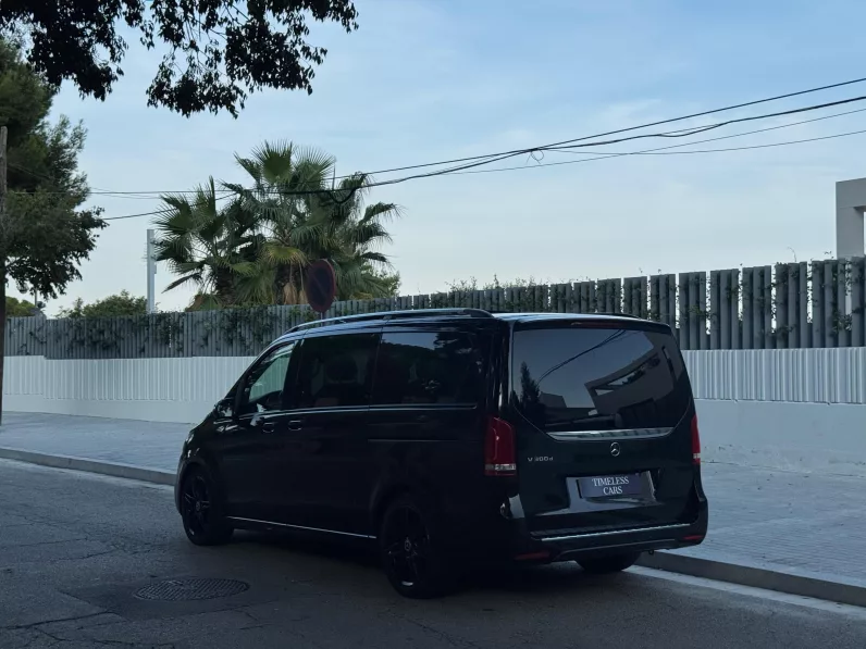 
								Mercedes V300D AMG full									