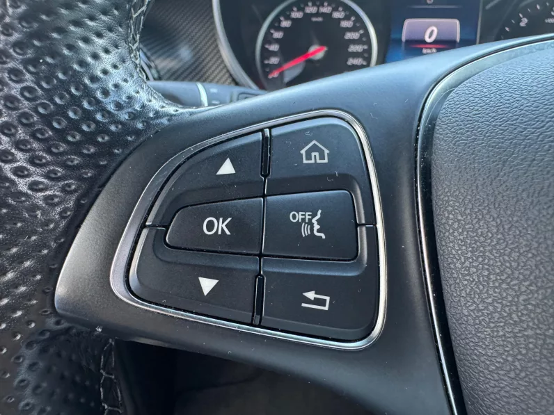 
								Mercedes V300D AMG full									