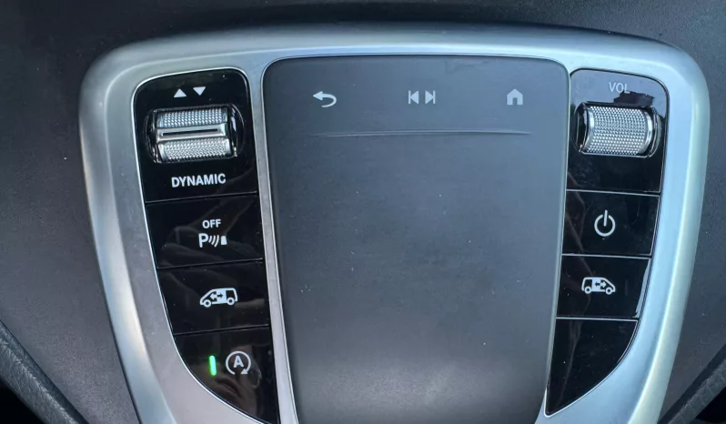 
								Mercedes V300D AMG full									