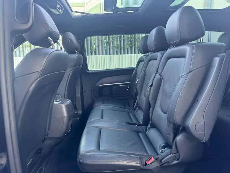 
								Mercedes V300D AMG full									