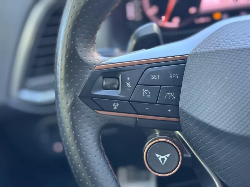 
								CUPRA ATECA 2.0TSI 300 4DRIVE full									