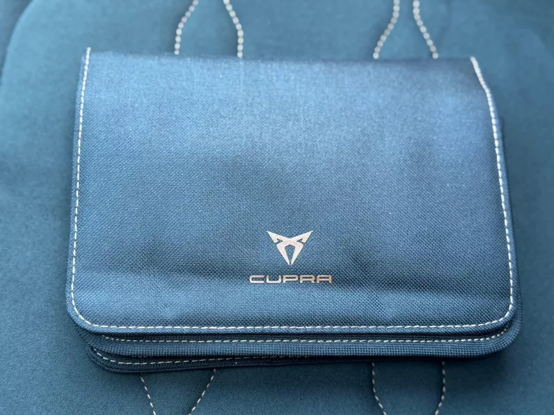 
								CUPRA ATECA 2.0TSI 300 4DRIVE full									