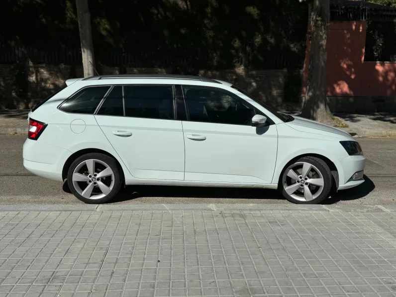 
								SKODA FABIA COMBI 1.2TSI 110 STYLE full									