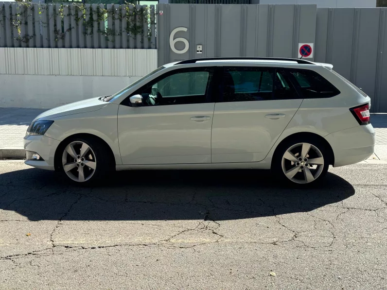 
								SKODA FABIA COMBI 1.2TSI 110 STYLE full									