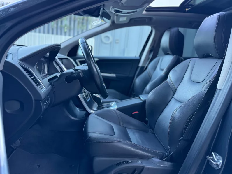 
								Volvo XC60 D4 AWD Summum full									