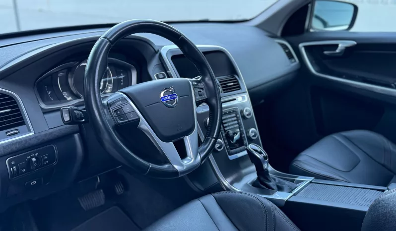 
								Volvo XC60 D4 AWD Summum full									