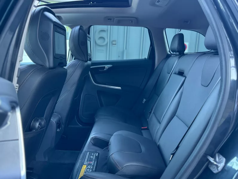 
								Volvo XC60 D4 AWD Summum full									