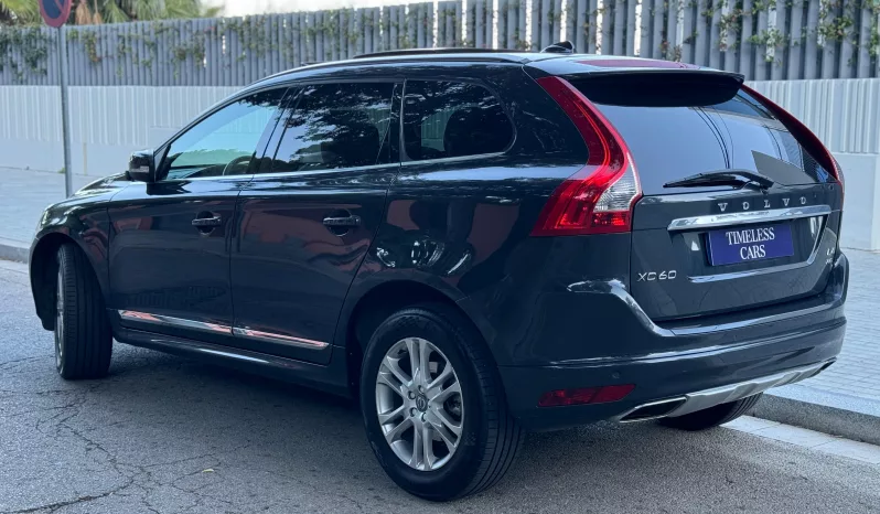 
								Volvo XC60 D4 AWD Summum full									