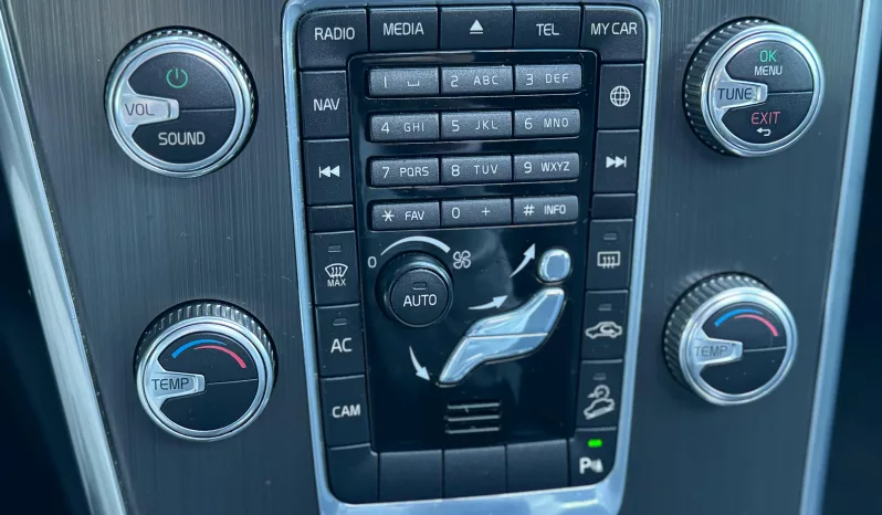 
								Volvo XC60 D4 AWD Summum full									