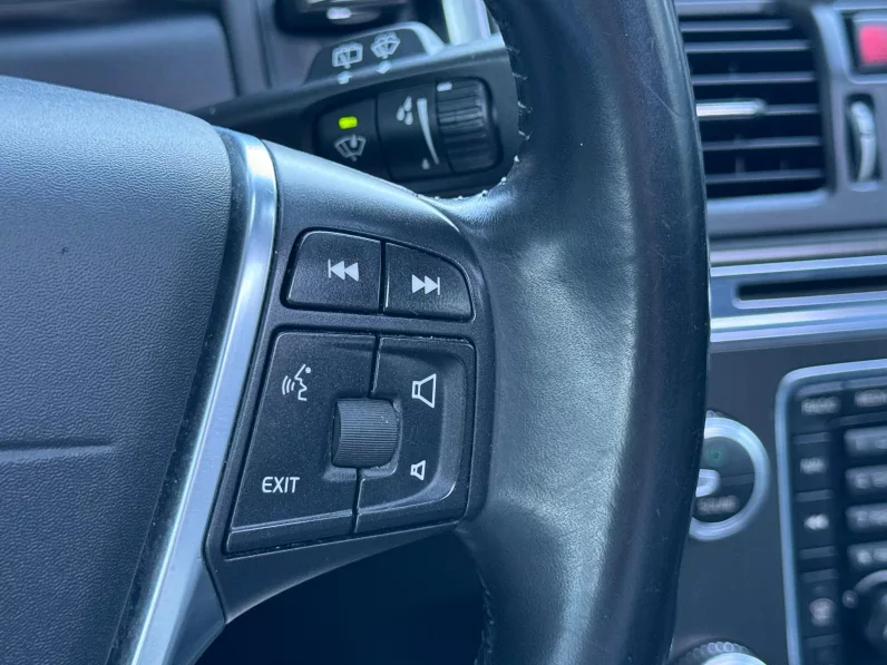 
								Volvo XC60 D4 AWD Summum full									