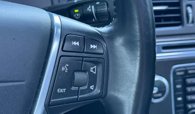 
								Volvo XC60 D4 AWD Summum full									