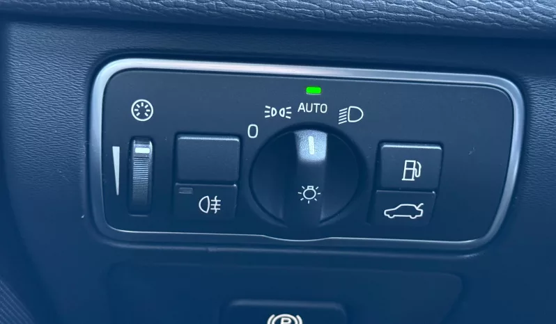 
								Volvo XC60 D4 AWD Summum full									