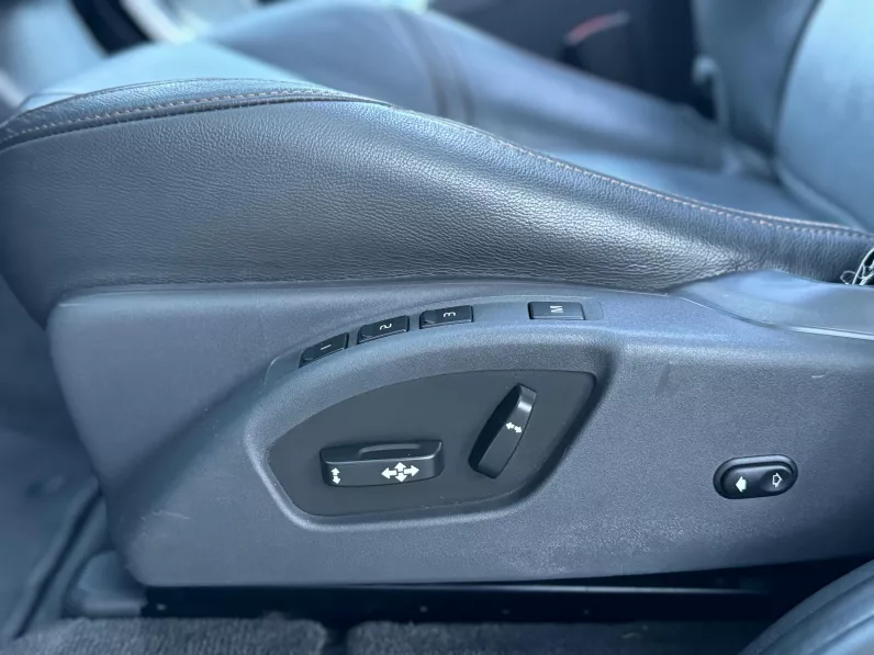 
								Volvo XC60 D4 AWD Summum full									