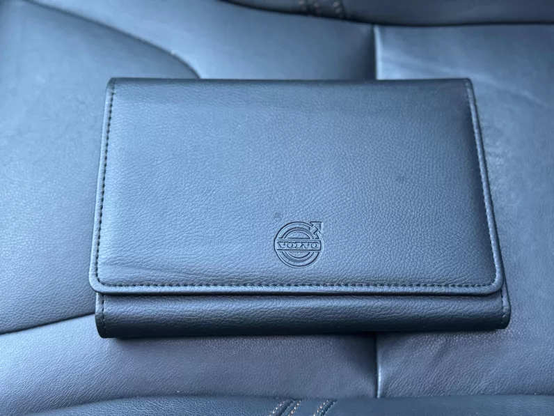 
								Volvo XC60 D4 AWD Summum full									