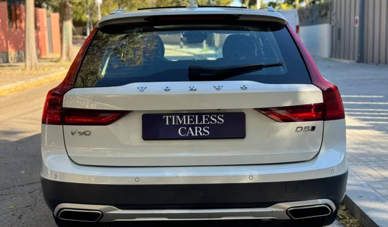 
								Volvo V90CC D5 AWD Auto full									