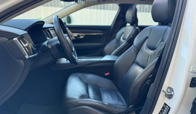 
								Volvo V90CC D5 AWD Auto full									