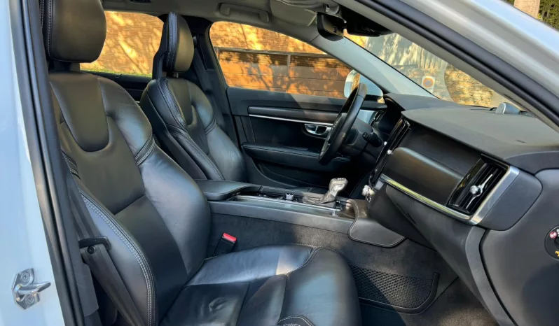 
								Volvo V90CC D5 AWD Auto full									