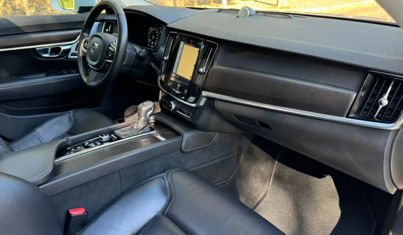 
								Volvo V90CC D5 AWD Auto full									