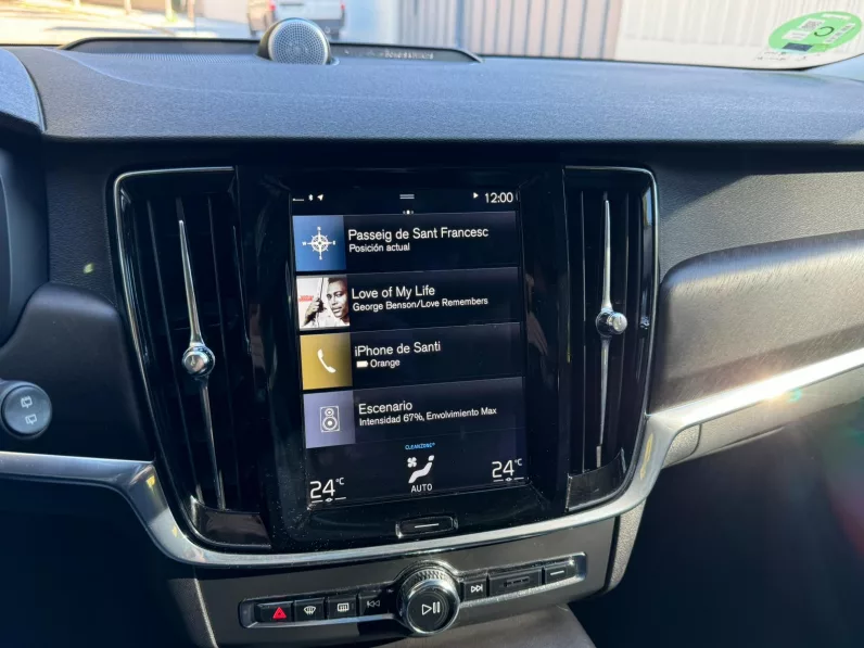 
								Volvo V90CC D5 AWD Auto full									