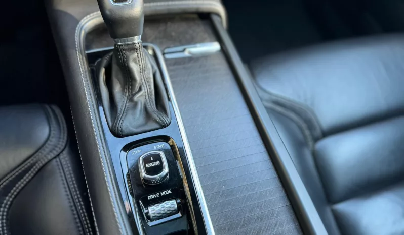 
								Volvo V90CC D5 AWD Auto full									