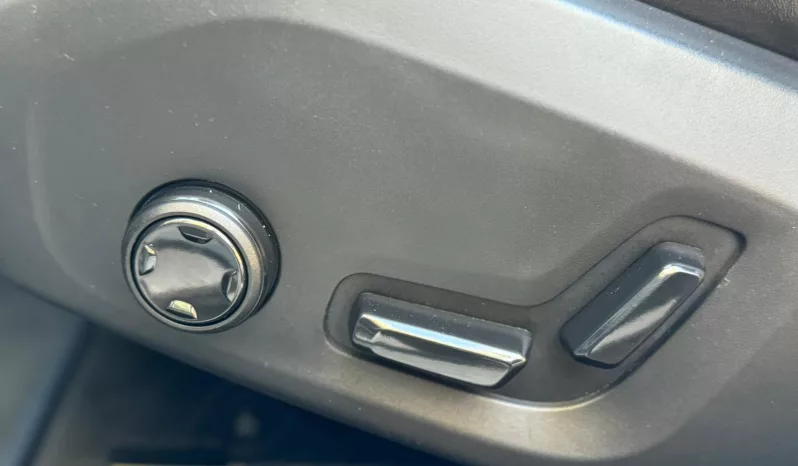 
								Volvo V90CC D5 AWD Auto full									