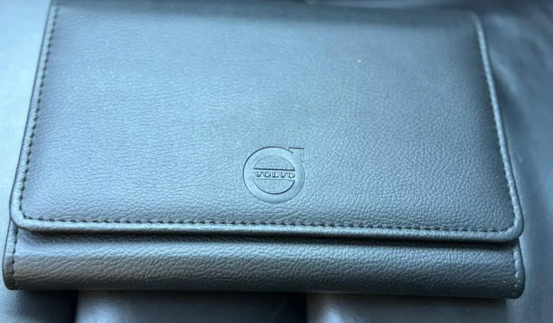 
								Volvo V90CC D5 AWD Auto full									