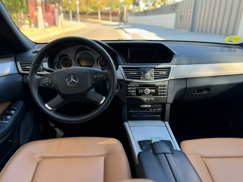 
								MERCEDES E300 CDI AVANTGARDE ESTATE full									