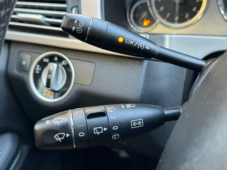 
								MERCEDES E300 CDI AVANTGARDE ESTATE full									