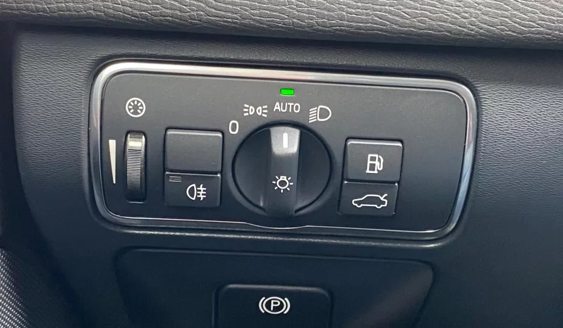 
								VOLVO XC60 D4 AWD AUT. MOMENTUM full									