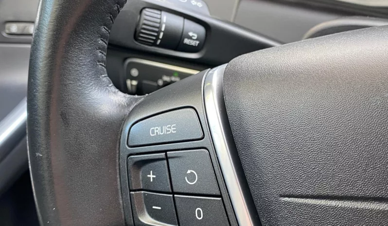 
								VOLVO XC60 D4 AWD AUT. MOMENTUM full									