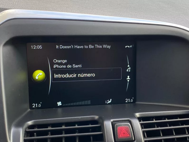 
								VOLVO XC60 D4 AWD AUT. MOMENTUM full									