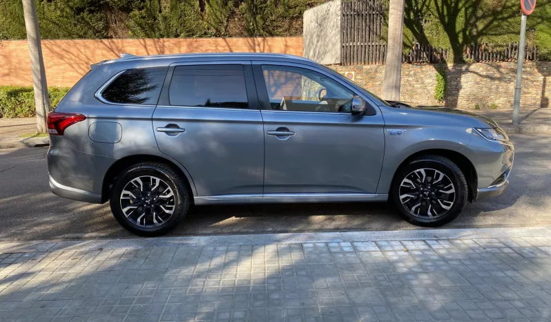 
								MITSUBISHI OUTLANDER PHEV KAITEKI full									
