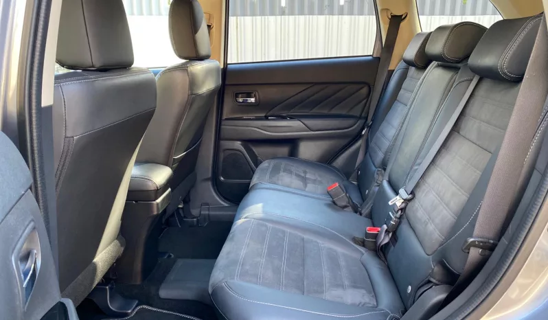 
								MITSUBISHI OUTLANDER PHEV KAITEKI full									