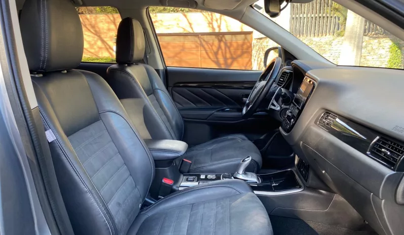 
								MITSUBISHI OUTLANDER PHEV KAITEKI full									