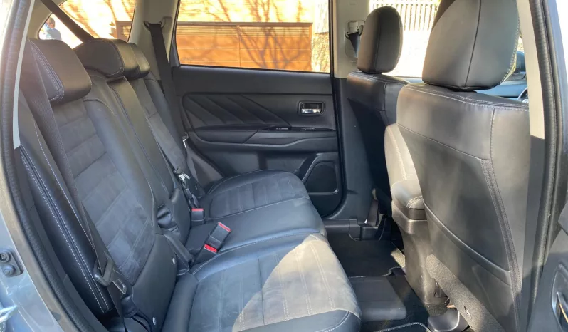 
								MITSUBISHI OUTLANDER PHEV KAITEKI full									