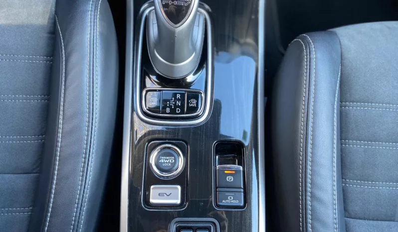 
								MITSUBISHI OUTLANDER PHEV KAITEKI full									