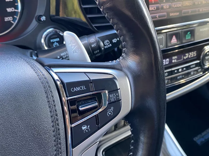 
								MITSUBISHI OUTLANDER PHEV KAITEKI full									