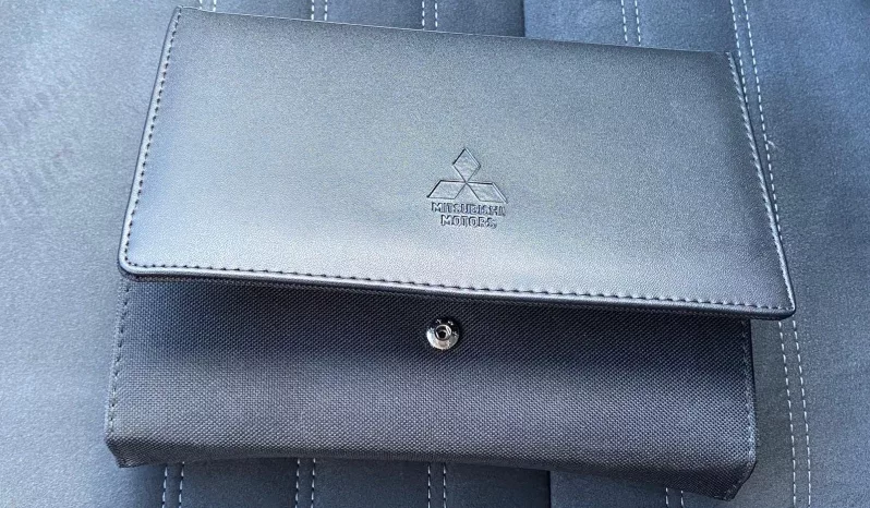 
								MITSUBISHI OUTLANDER PHEV KAITEKI full									