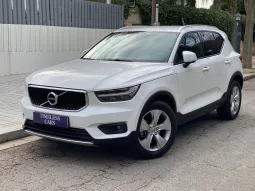 VOLVO XC40 T3 MOMENTUM PRO