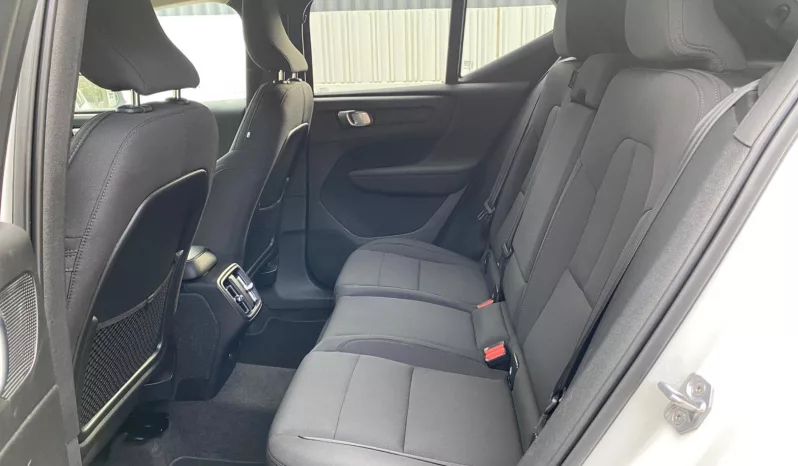 
								VOLVO XC40 T3 MOMENTUM PRO full									