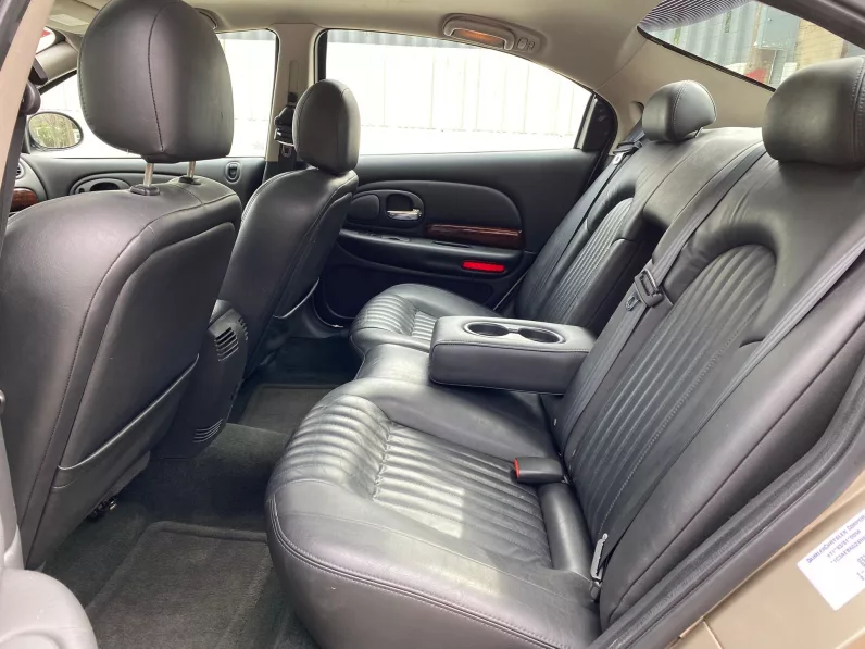 
								CHRYSLER 300M 3.5V6 full									