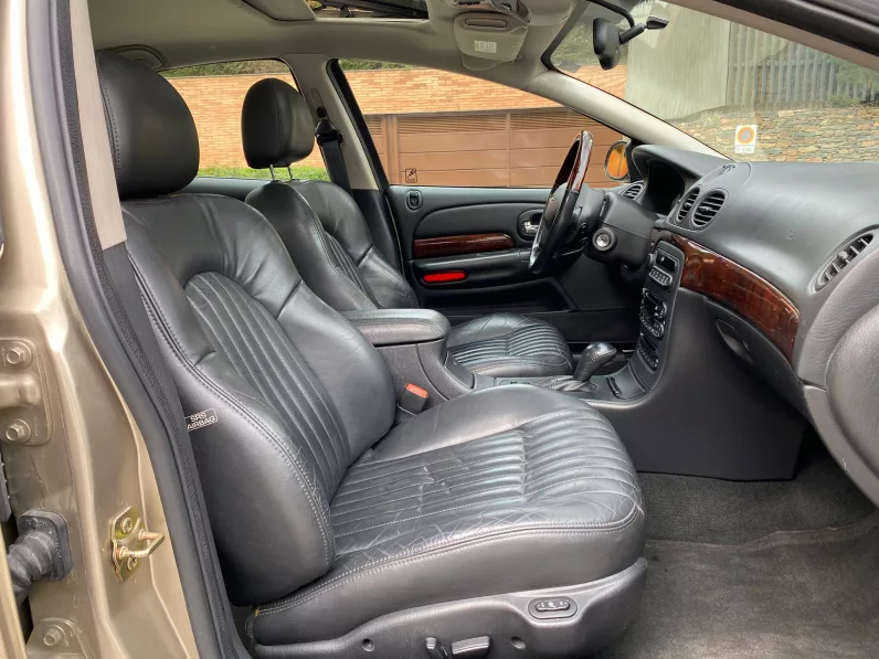 
								CHRYSLER 300M 3.5V6 full									