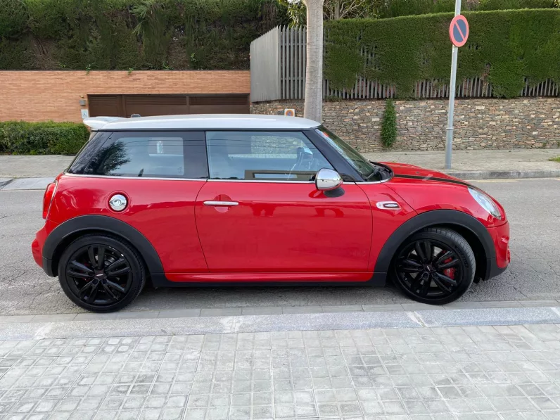 
								MINI John Cooper Works full									